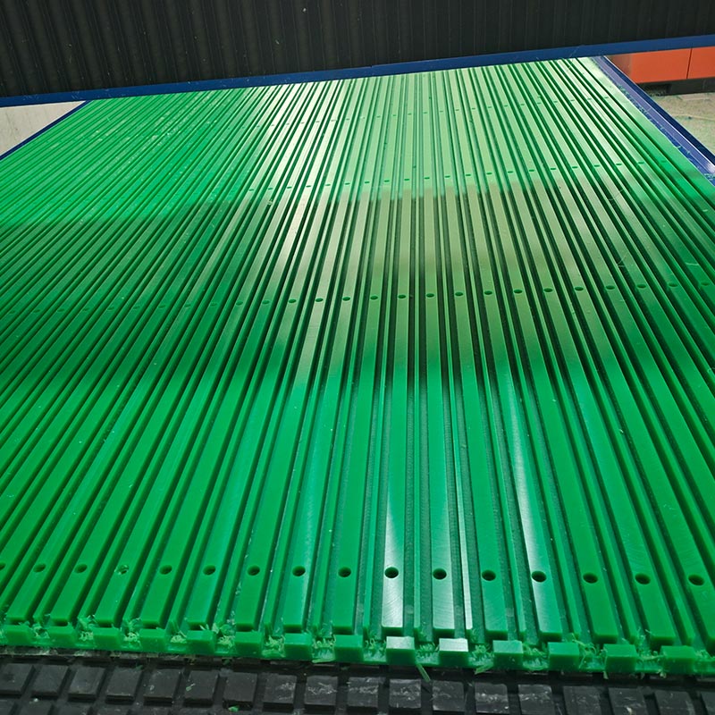 Đường ray băng tải xích Uhmw-On