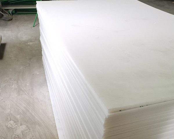 Sân băng Polyethylene có trọng lượng phân tử cực cao