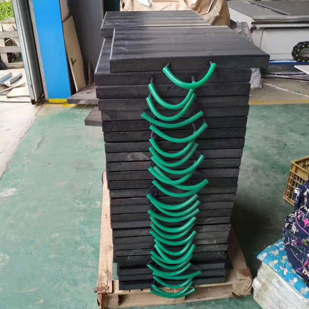 Tấm lót chân cần cẩu bằng nhựa